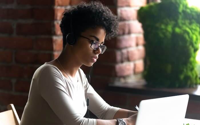 What’s the difference between diplomas and certificates?